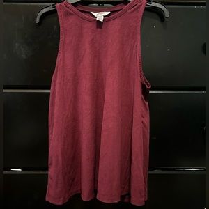 maroon tank top